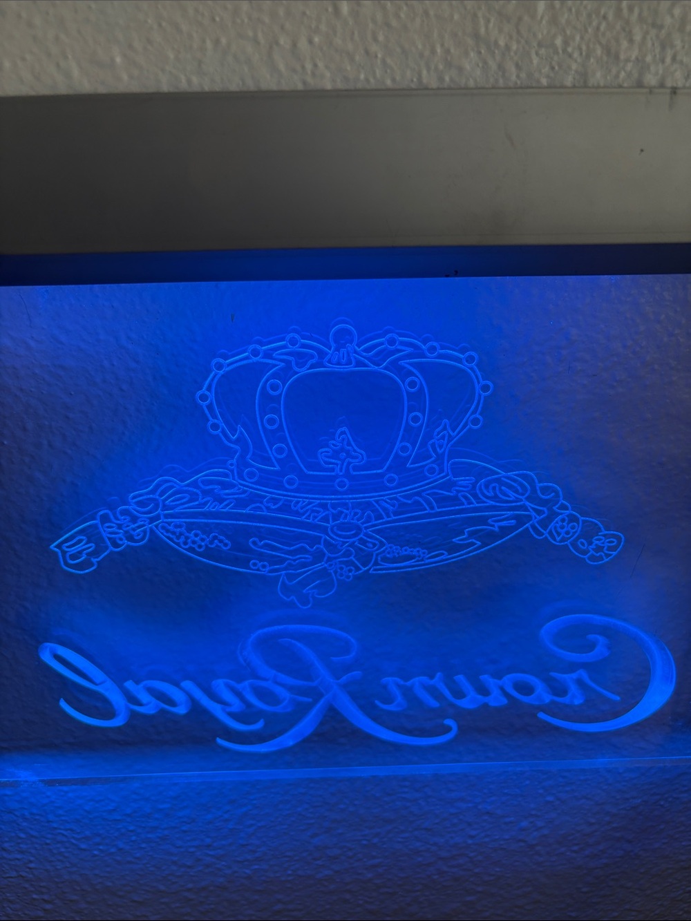 Crown Royal Blue LED Light Up Hanging Bar Sign Acrylic Plexiglass 110V - Picture 4 of 8
